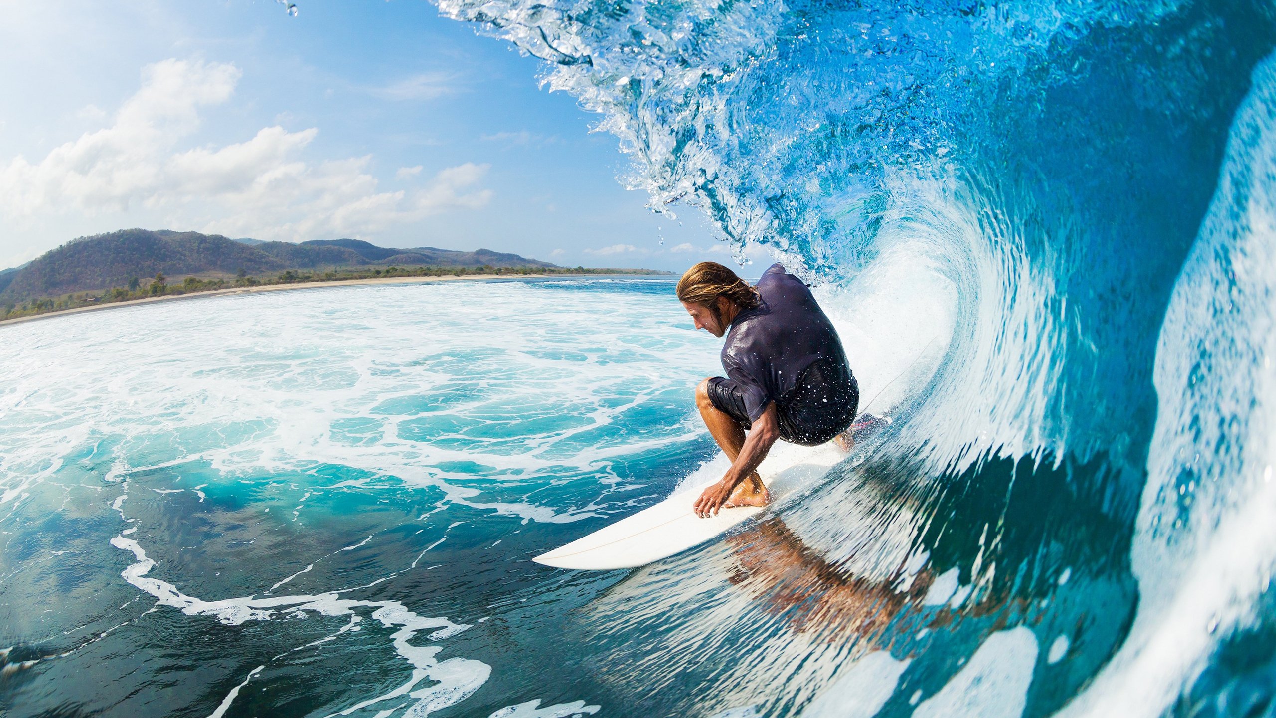 _运动馆灯光秀:科技点亮运动时刻_,运动场灯光