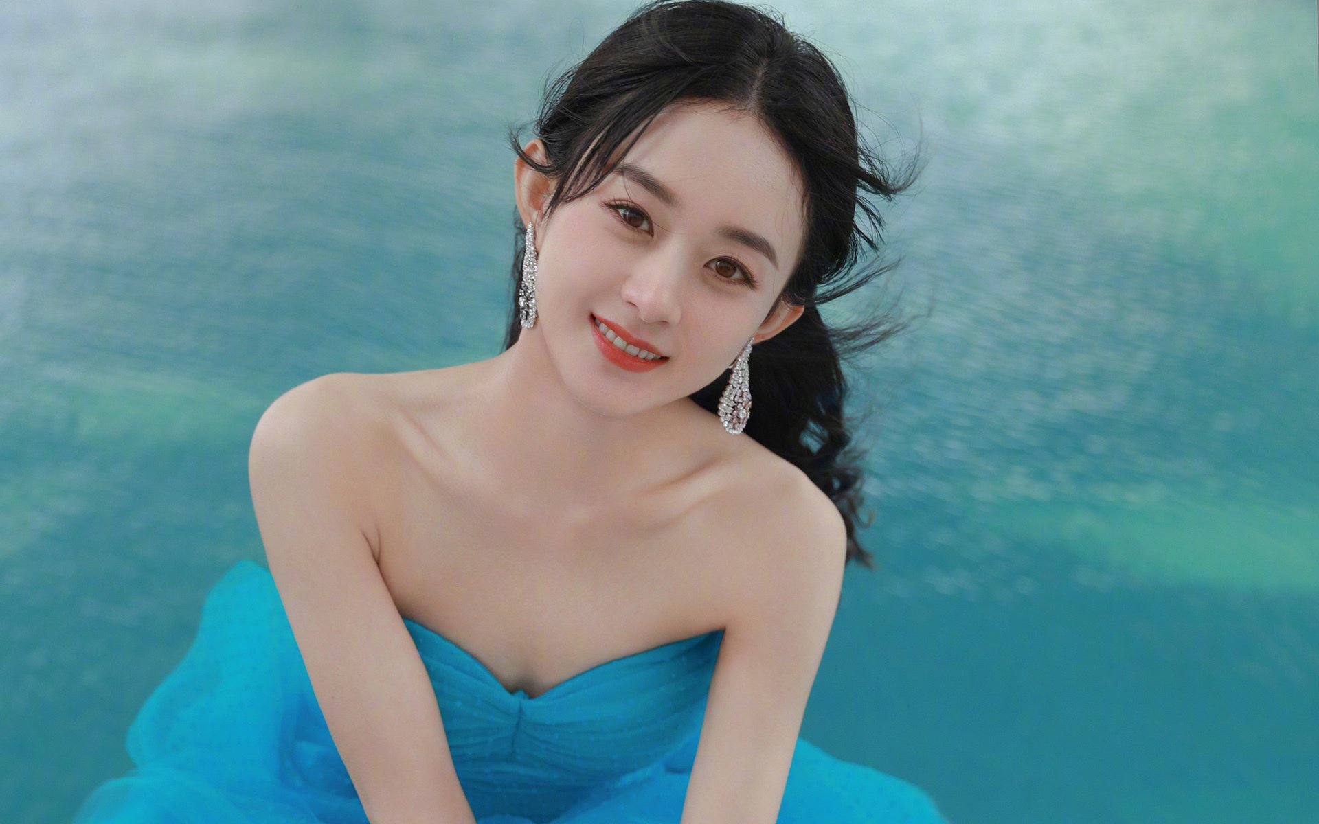 kaiyun官方网站-《2025年电竞市场持续爆发，产业规模突破80亿美元》，未来20年电竞发展趋势