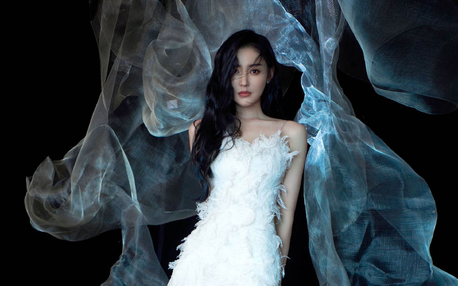 英超新政策推动足球商业化,市场潜力巨大,英超新规