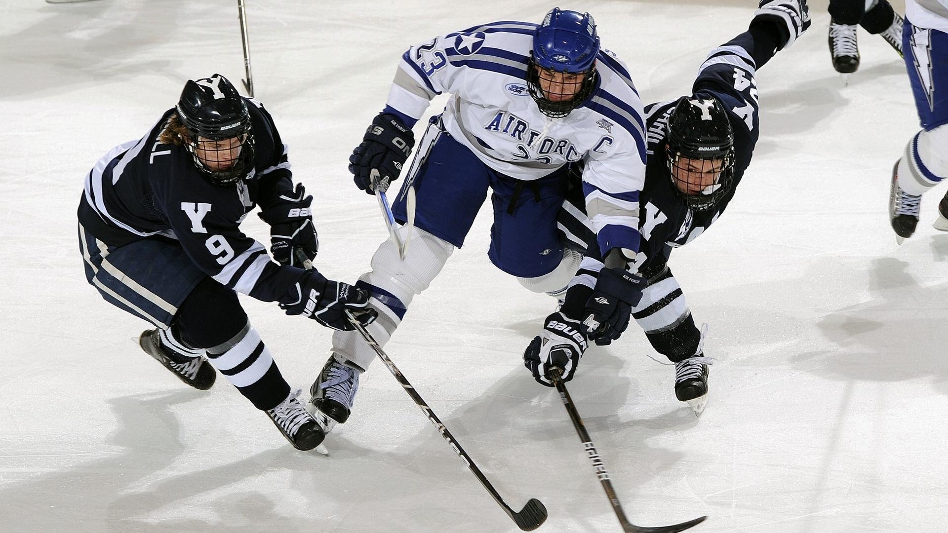 开云官网-欧洲杯资格赛决战，各国实力碰撞，备受瞩目，欧洲杯比赛项目