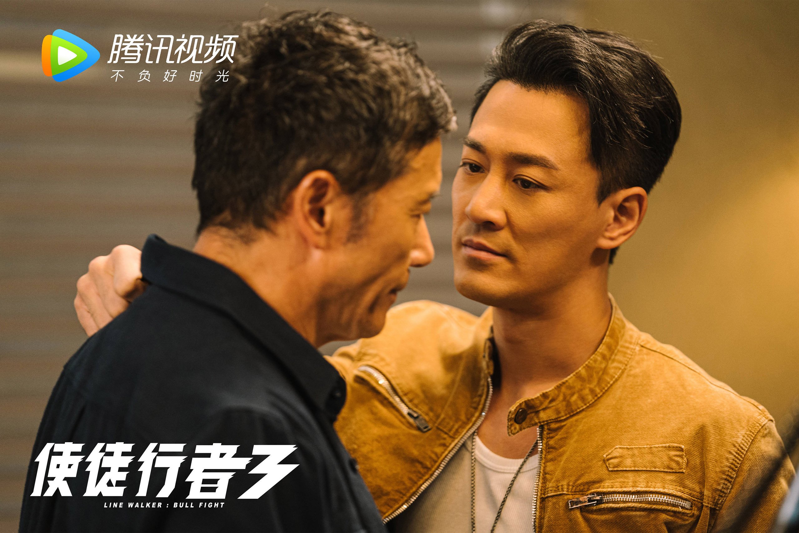 伊丽莎白·德克斯泳姿优雅成赛场焦点,演员_伊丽莎白·德比齐