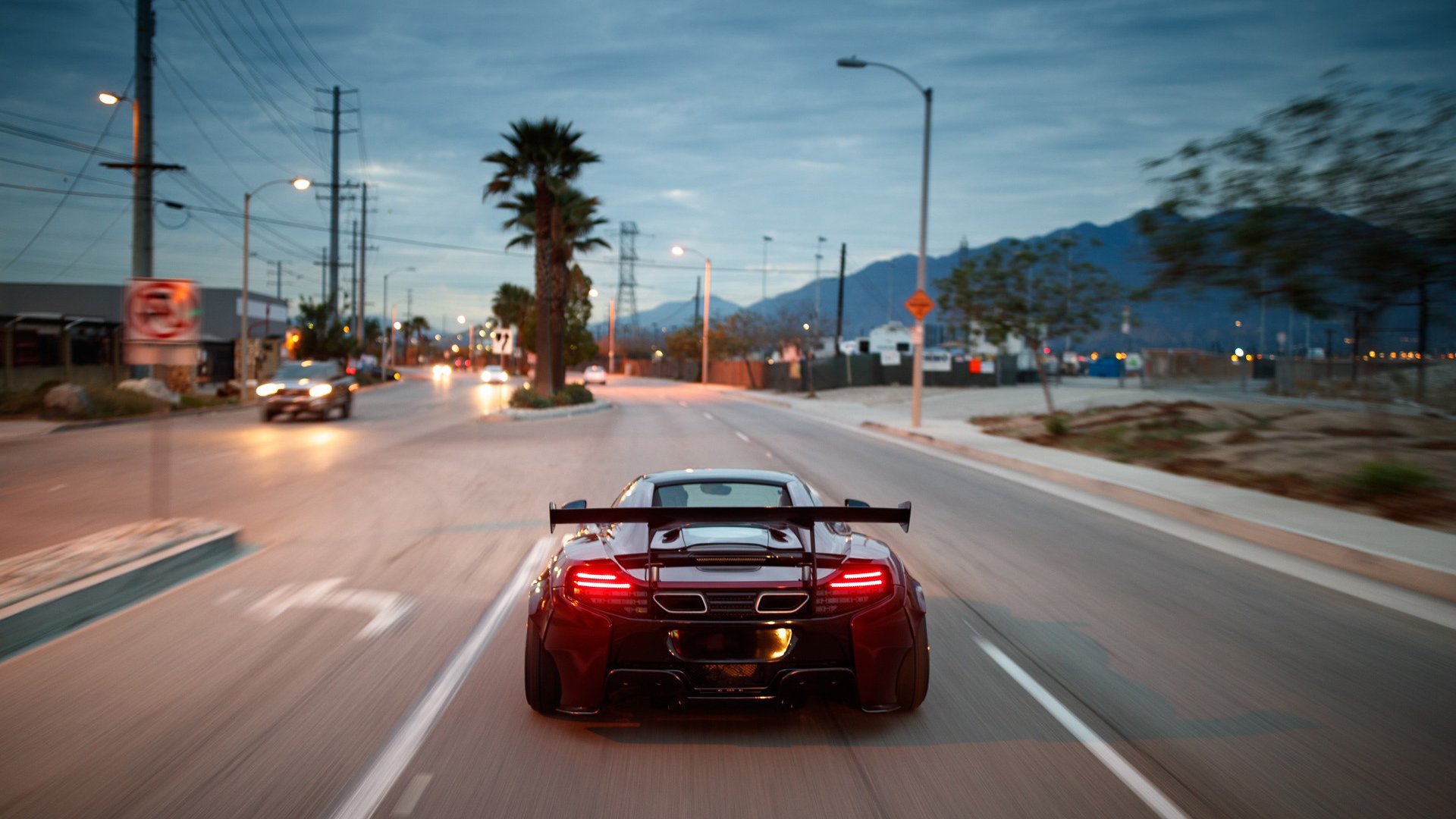 福特:凭借坚实的防守与细腻的传球技巧,成为全黑队的战术支柱